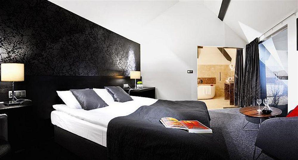 Hotel Remes โอปาเลนิซา ภายนอก รูปภาพ