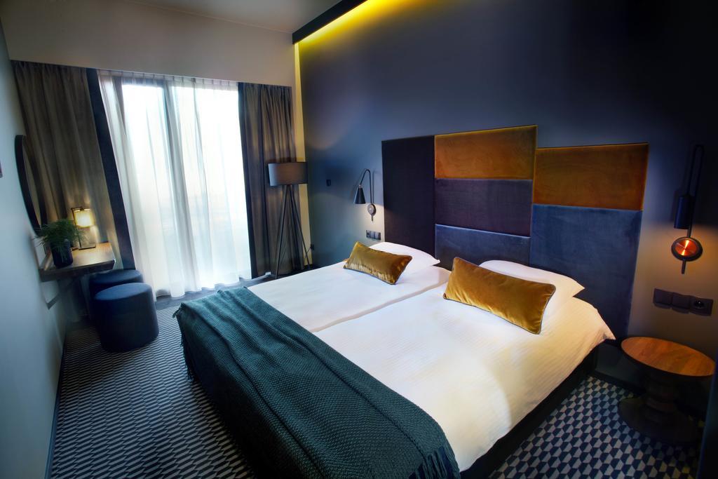 Hotel Remes โอปาเลนิซา ภายนอก รูปภาพ