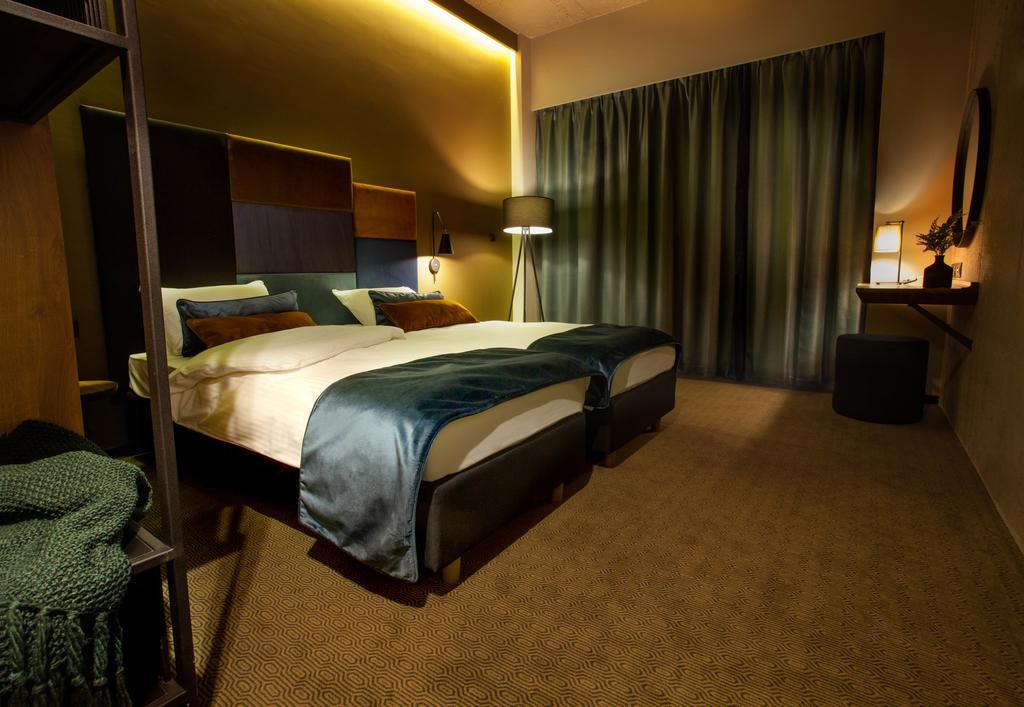 Hotel Remes โอปาเลนิซา ภายนอก รูปภาพ