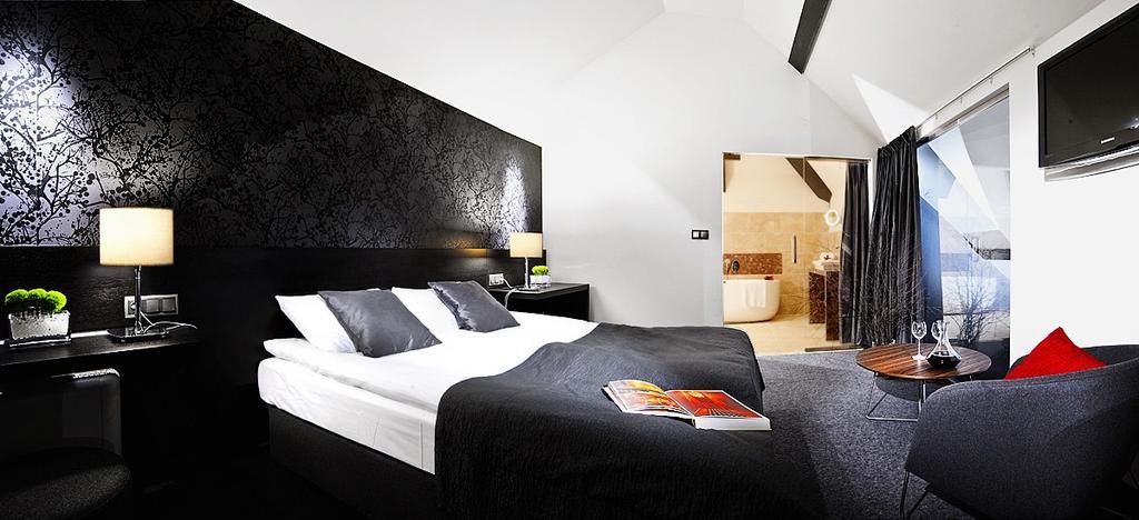 Hotel Remes โอปาเลนิซา ภายนอก รูปภาพ