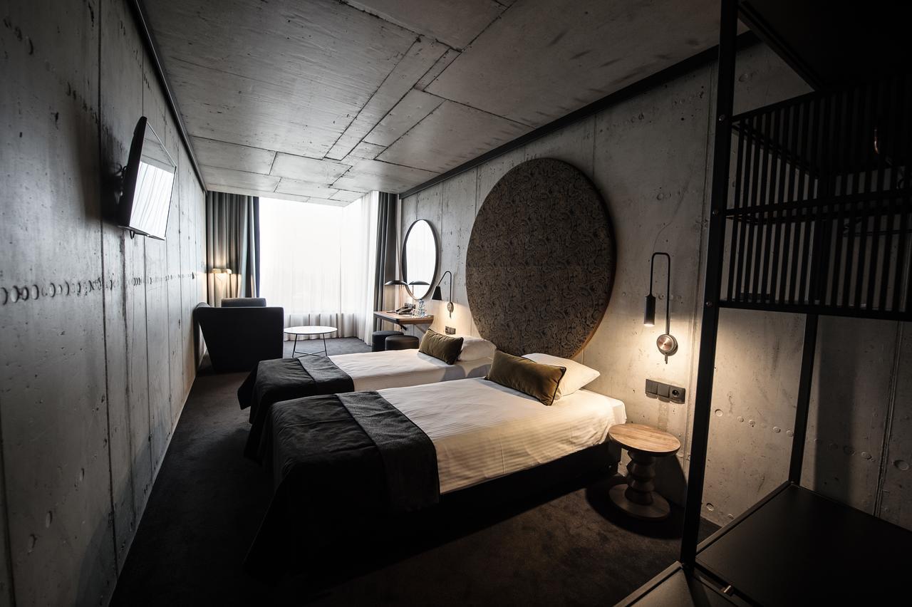 Hotel Remes โอปาเลนิซา ภายนอก รูปภาพ